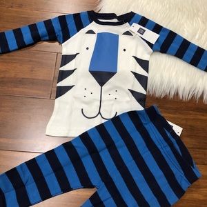 Baby Gap Tiger Pajama Set